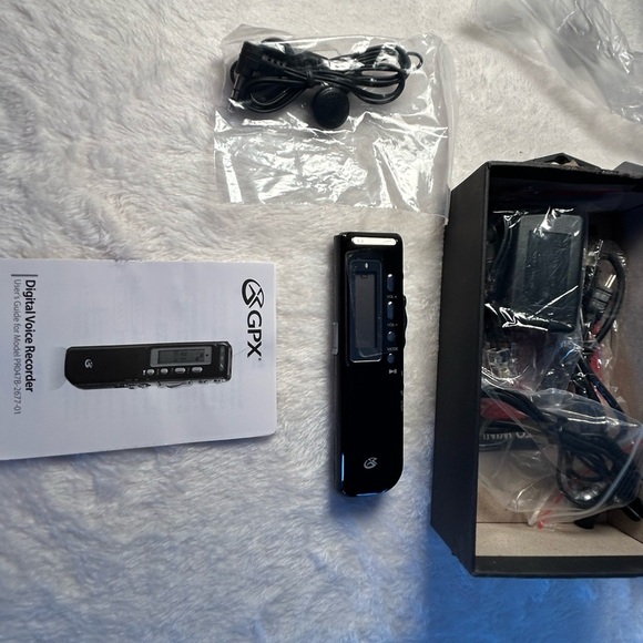 New GPX Black Digital Voice Recorder with 4GB Storage - Picture 4 of 8